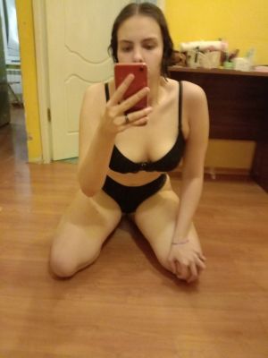Лиза, тел. 8 499 368-00-83 — проститутка со страпоном в г. Москве