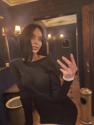 Юля — шлюха xxl