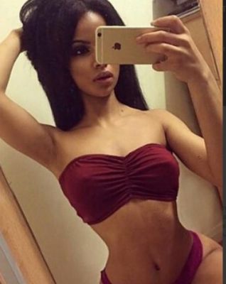 Интимное свидание с блядью Яна (23 лет)