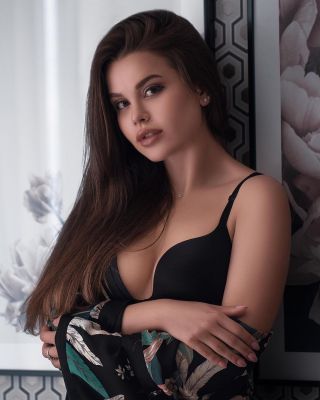 Арина, возраст: 24 рост: 169, вес: 53