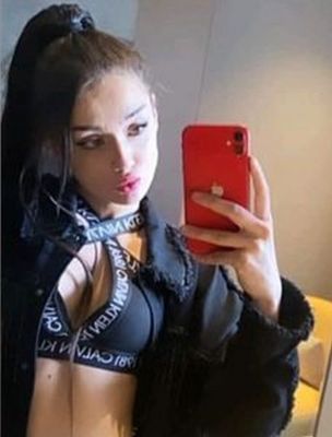 Эмилия, 21 лет — нежный минет