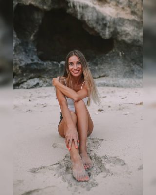Марина, 21 лет — услуги рабыни