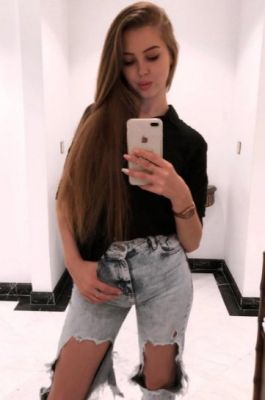 Лада, 20 лет — госпожа со страпоном